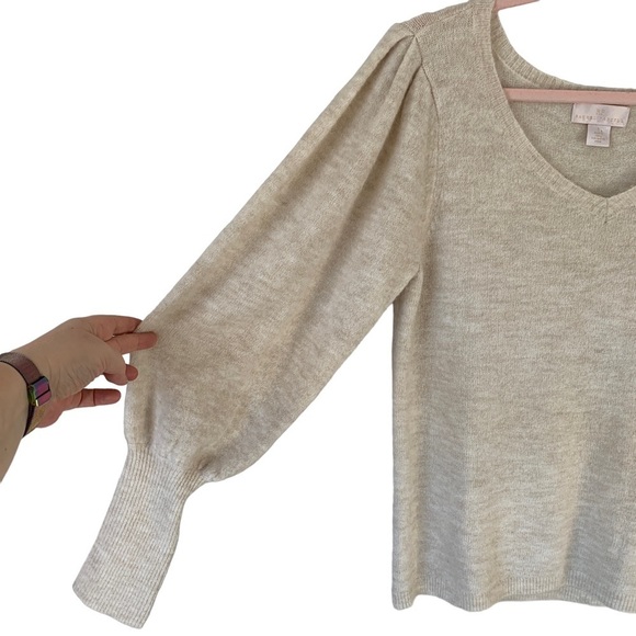 Rachel Parcell Wool Blend Cream Puff Shoulder Bishop Sleeve V-Neck Sweater Sz L - Picture 6 of 11